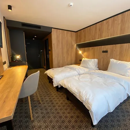Western Vista Hotel 4*